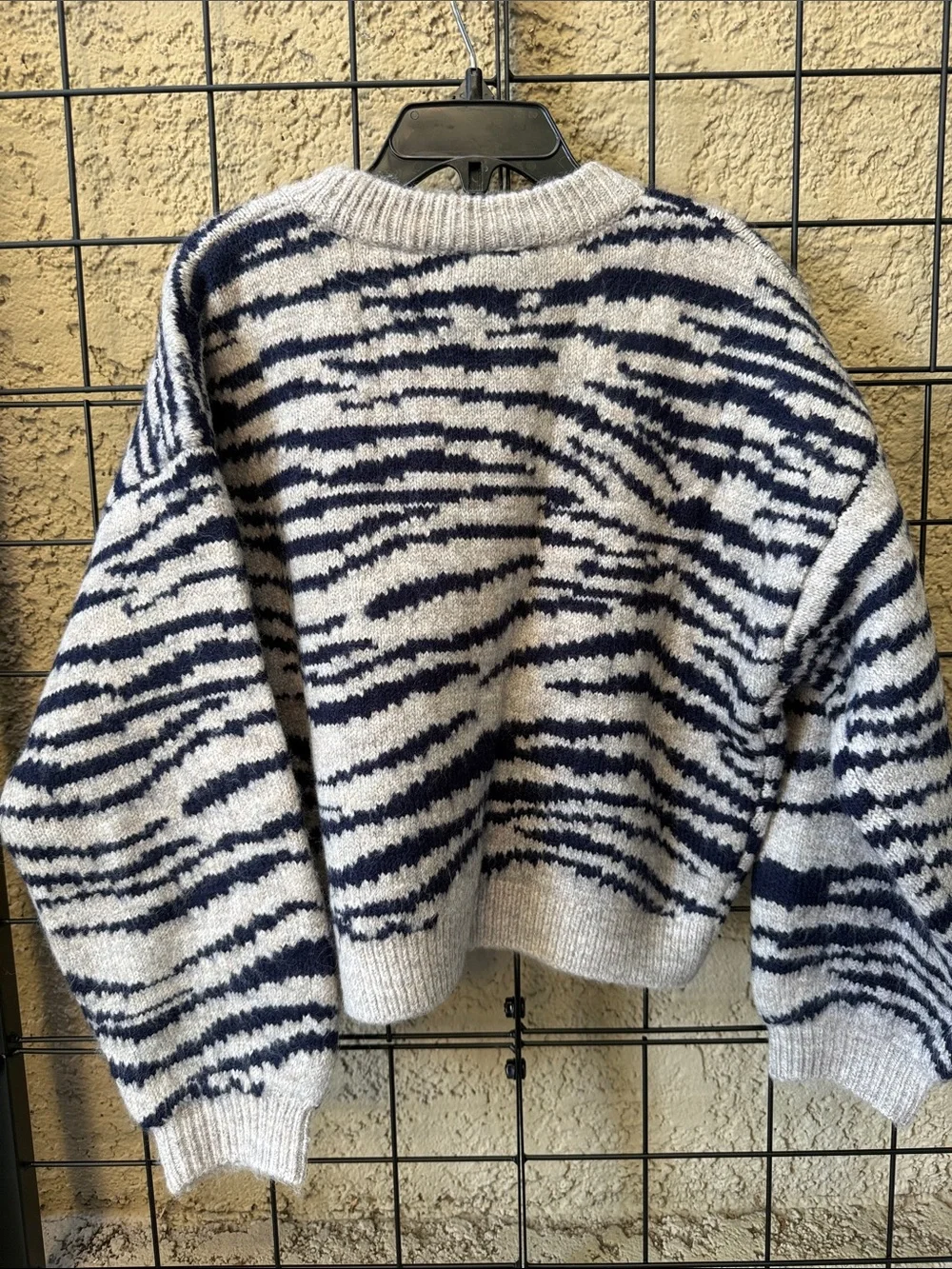 New GAP Navy and Gray Zebra-Stripe Crewneck Knit Sweater
